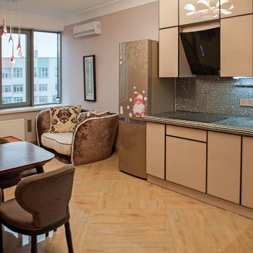 Дніпровська набережна вул., 14