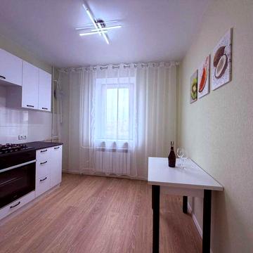 Продам 2-комн.квартиру на Левом берегу, 4 район.