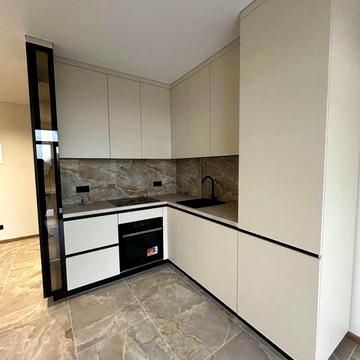 Продаж 1,5 кімнатної неполалік набережної