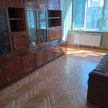 Здається 2-х кімнатна квартира на Лісовій