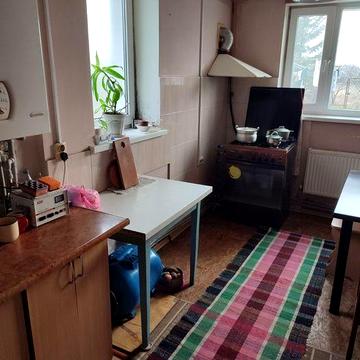 Будинок на довгострокову оренду. Ванна і туалет в будинку