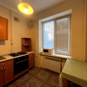 Велика Васильківська вул. (Червоноармійська), 134