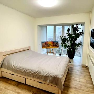 Лаврська вул. (Січневого Повстання), 4а