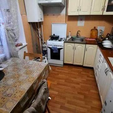 Продається 4-х кімнатна квартира, Набережна