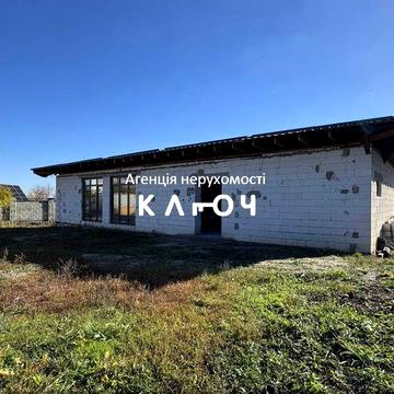 Продаж новобудови в тихому місці.