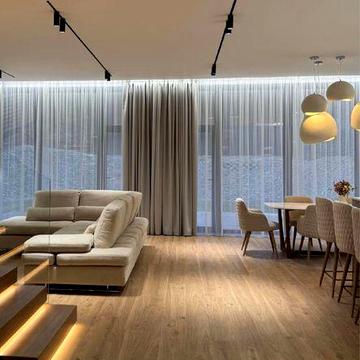 Продаж сучасного будинку з ремонтом