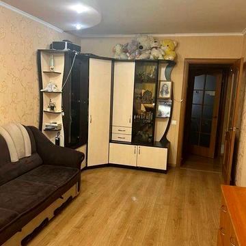 Продається простора 2 кімнатна квартира!