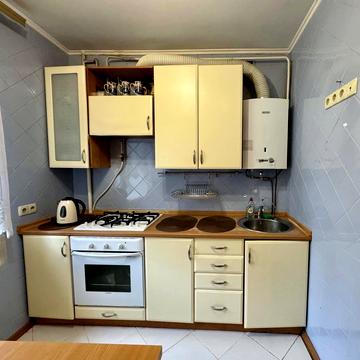 Всеволода Петріва вул. (Кирпоноса), 13