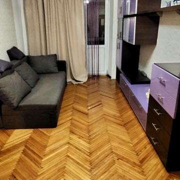 Гетьмана Павла Полуботка вул. (Попудренка), 32