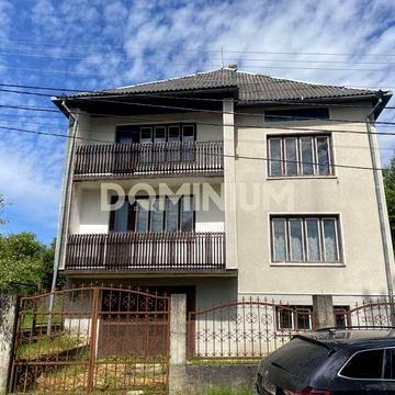 Продається 2 поверховий будинок у с. Нижнє Селище