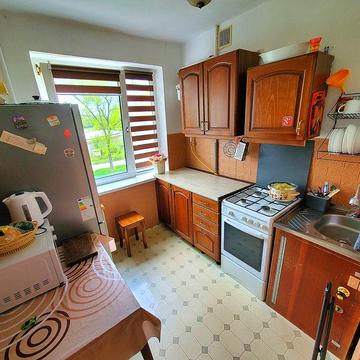 Продам 2-кімнатну квартиру в зручному районі з усім