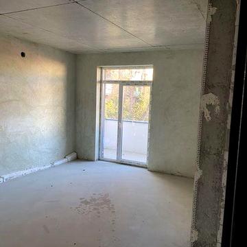 Продаю квартиру 40 кв метрів 1.5 місто Ужгород вул.Тихого 11.Ціна1250$ Жк Тиха