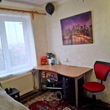 Здається трикімнатна квартира