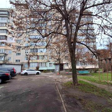 Олександра Бринжали вул. (Тешебаєва), 1