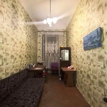 Продам гостинку в самому центрі !