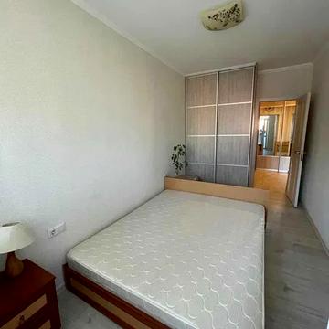 Драгоманова вул., 2-Б