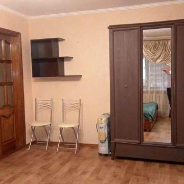 Продам простору 3-кімн квартиру на вул. Леваневського з ремонтом