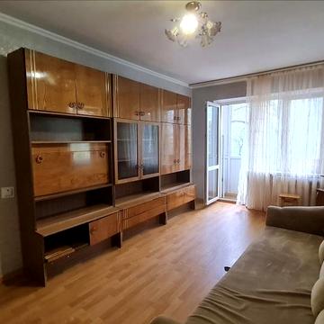 Євгена Чикаленка вул., 44/1