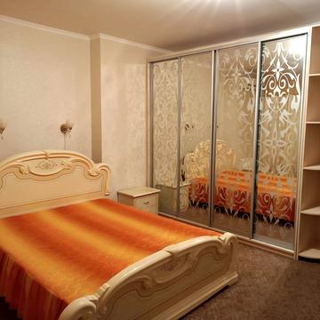 Олександра Мишуги вул., 12