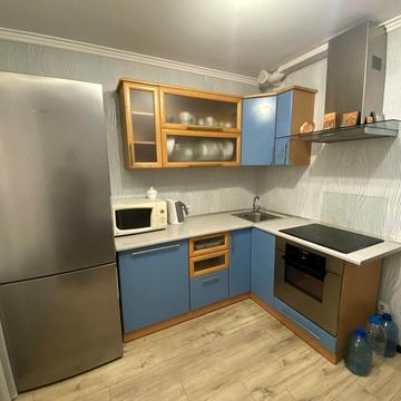 Набережна Перемоги вул., 124