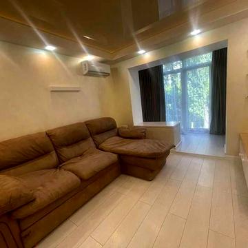 Здається 2-кімнатна квартира на пр.Миру,13