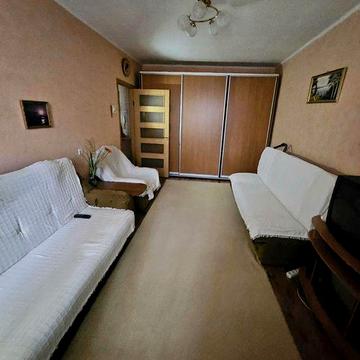 Сдається в оренду однокімнатна квартира на Алмазному.