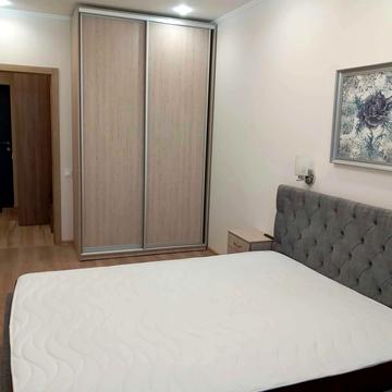 Каховська вул., 56