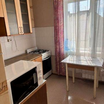 Сдам 1-комн. квартиру вул. Героїв Дніпра 22а, метро 5 хв