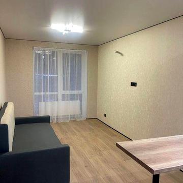 Квартира з новим ремонтом! Заходь і живи!