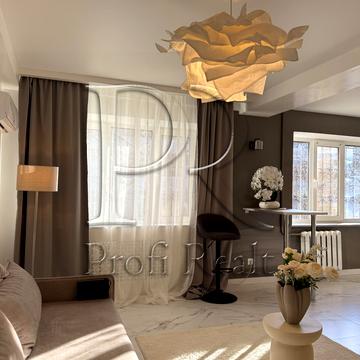 Берестейський просп. (Перемоги), 7-Б