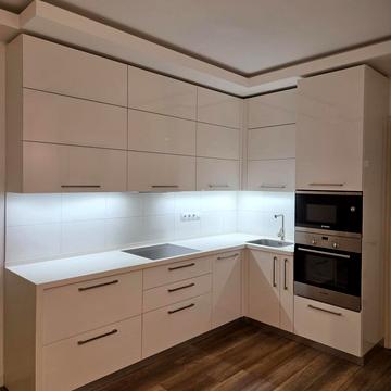 Академіка Глушкова просп., 9-В