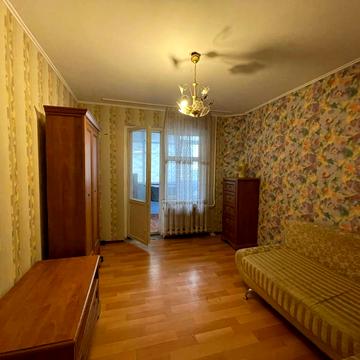 Академіка Корольова вул., 69/1