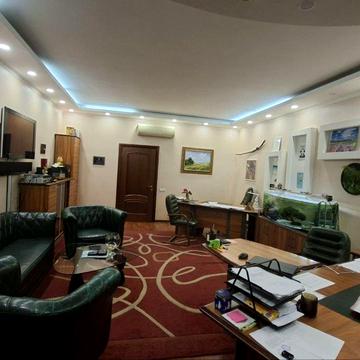 Євгена Коновальця вул. (Щорса), 32-Б