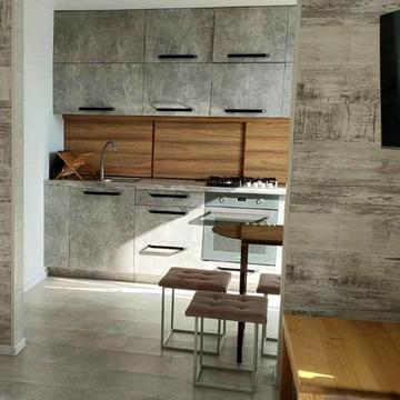 Вільна 1но кімнатна студія світло не вимикають