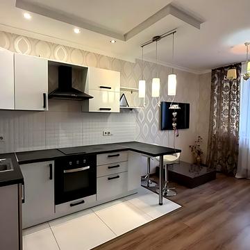 Анни Ахматової вул., 34