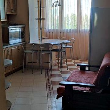 Сдам квартиру на Тополёвой 102м