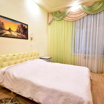 Софіївська вул., 12