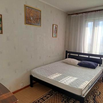 Печенізька вул., 4