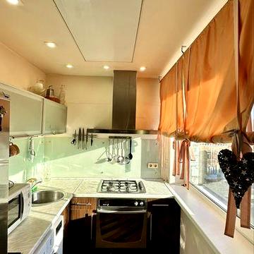 Поділ 2 кімнатна студія метро Тараса Шевченка.