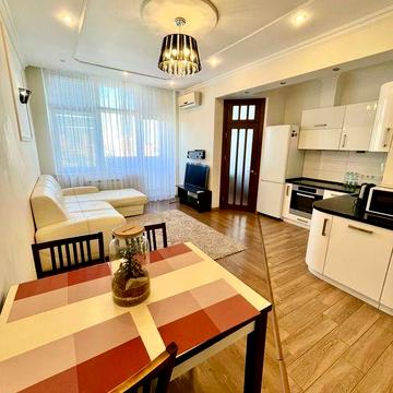 Здам чудову евро-двушку на Дмитрівській 82!