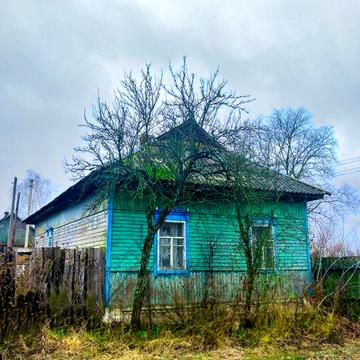 Продається будинок із ділянкою землі