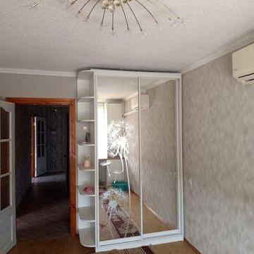 Здам свою 2--х кв. в центрі