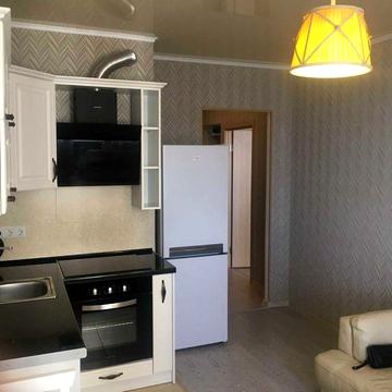 Сахарова/Высоцкого, в новом доме, светлая квартира