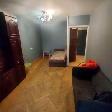 Ломаківська вул. (Мічуріна), 2