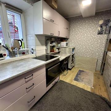 Продам невеликий затишний будинок польова