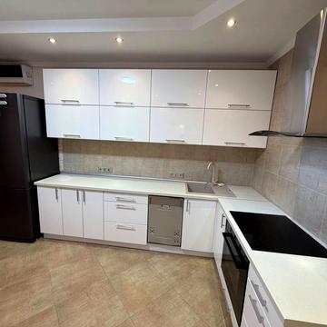 Феодосійський пров., 14