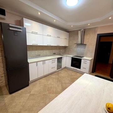 Феодосійський пров., 14