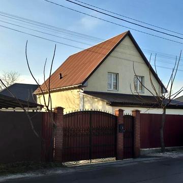 БУДИНОК ЦЕНТР,світло не вимикають