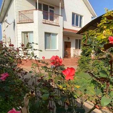 Перша оренда, на рік і більше, 3 спальні, 10хв до пляжу. 2 гаражі