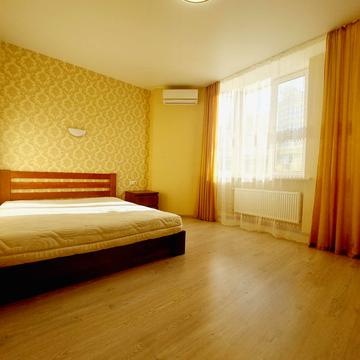 Зелена вул., 12